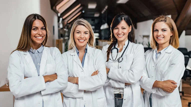 Liderazgo femenino en la medicina: el papel de los congresos médicos